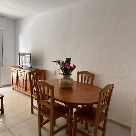 Hawaii V 2a - By Watermelon Apartment